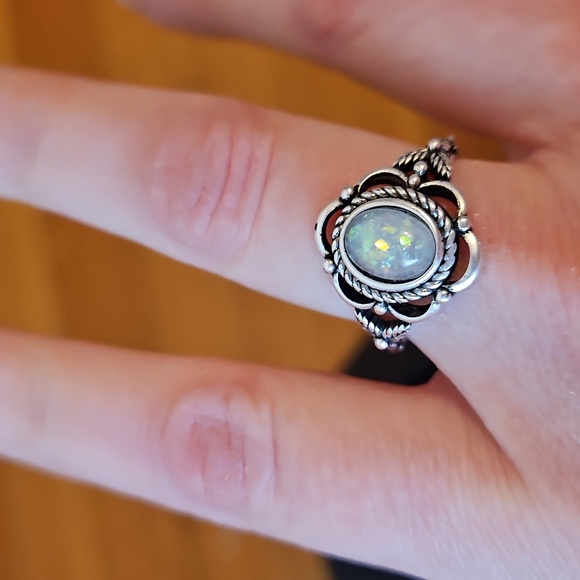 Silver Tone Opal Ring, Vintage Vibe, Size 6, NWOT - Picture 4 of 13